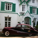 Frognel Hall