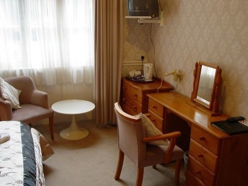 Hotel Frognel Hall