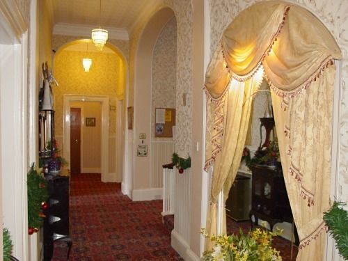 Frognel Hall 2*